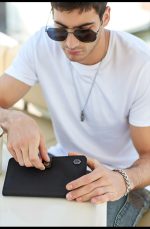 کیف پول آرکتیک هانتر کد QB0010 - Image 3